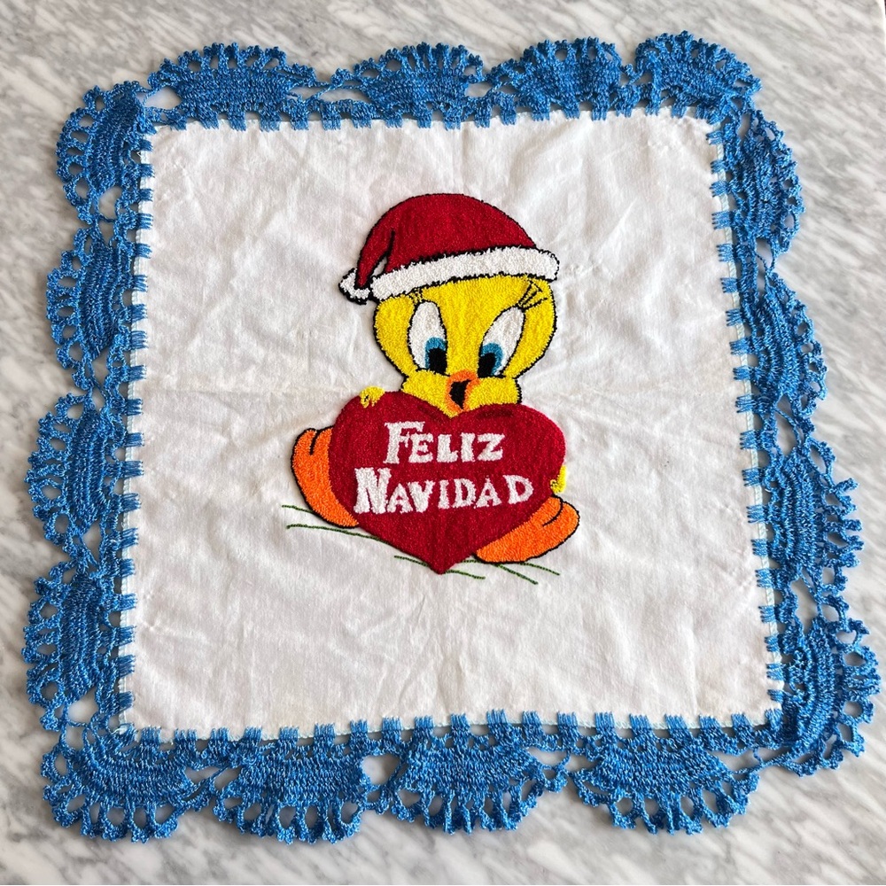 Handmade Feliz Navidad Tweety Bird Doily 23”x 23”